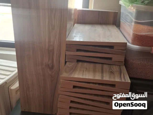 رفوف خشبية ديكورات منزل او محلات