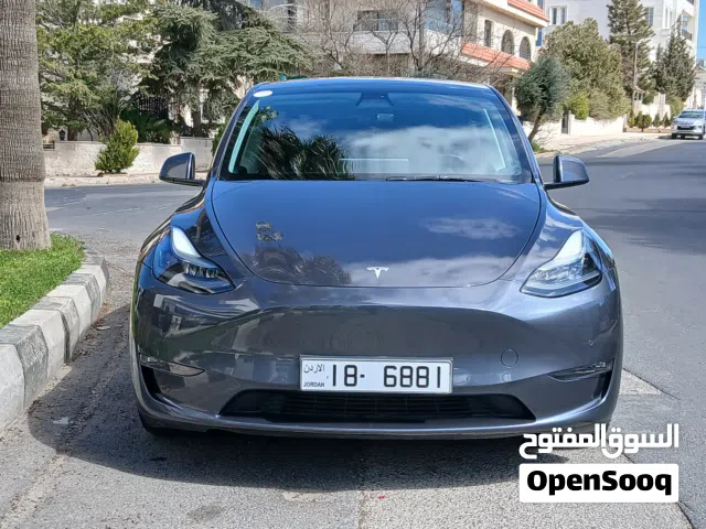 تيسلا Y موديل 2022 بيرفورمانس فحص اوتوسكور +B بحالة ممتازة