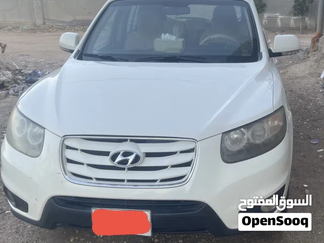 Used Hyundai Santa Fe in Basra