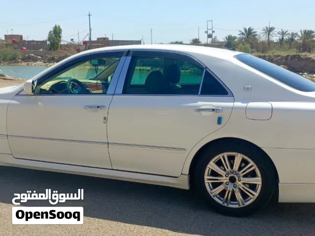 2005 تويوتا كراون Crown