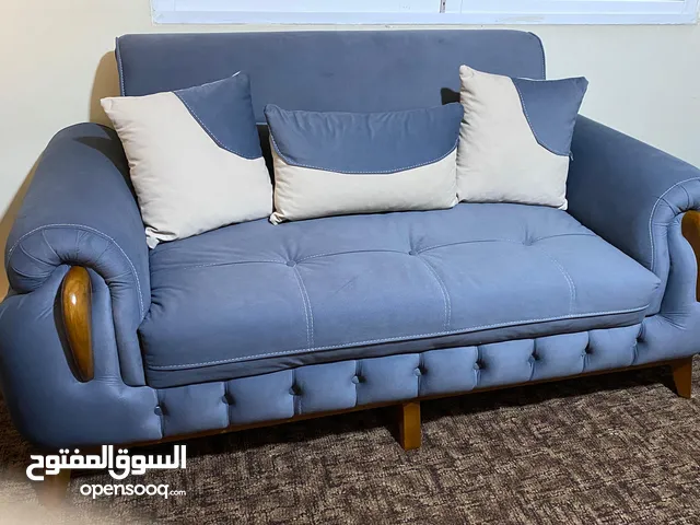 طقم كنب مكون من 7 مقاعد .. مستعمل اسبوع للبيع بداعي السفر