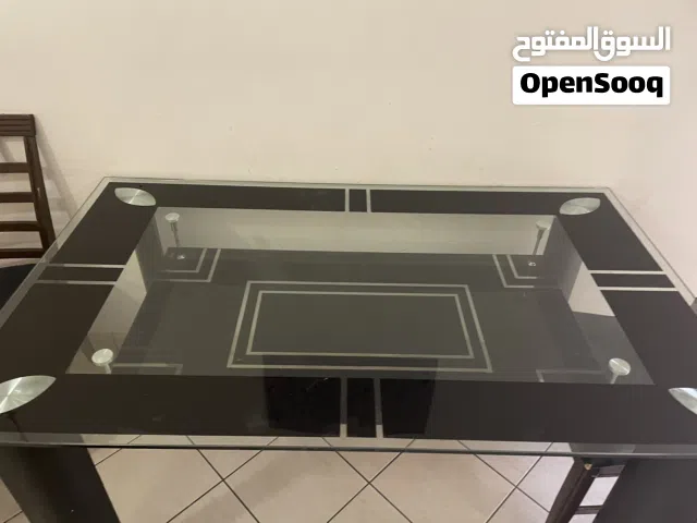 Dining table to sell