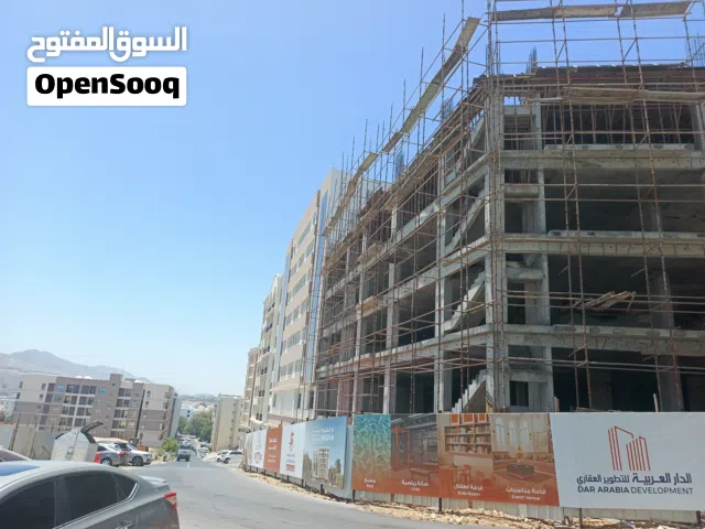 شقه فاخرة للبيع قيد الإنشاء  بمنطقة القرم من المطور مباشرة
