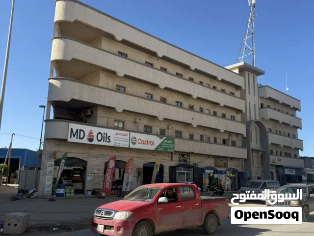 عماره لإيجار متكونه من 3طوابق كل طابق يوجد 4شقاق اجمالي شقاق 12شقه