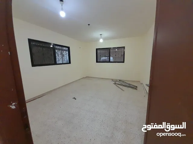 120 m2 3 Bedrooms Apartments for Rent in Zarqa Jabal Tareq