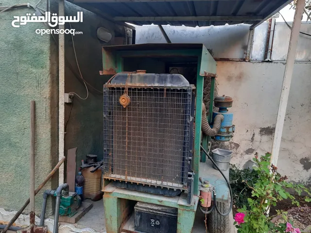 مولدة كهرباء