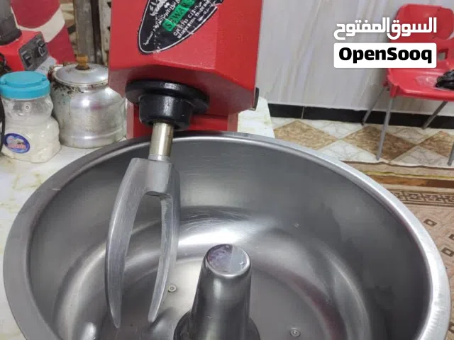 عجانه سوريه جديده حجم وسط 15 كيلو السعر 300 الف وبيها مجال العنوان حي الشرطه شارع القائد.. شرط الفحص