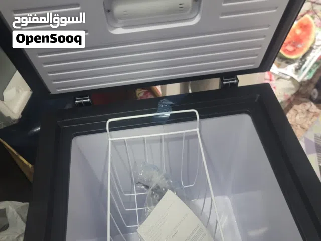 only use 1 months still brand new deep freezer for sell original box etc everything available