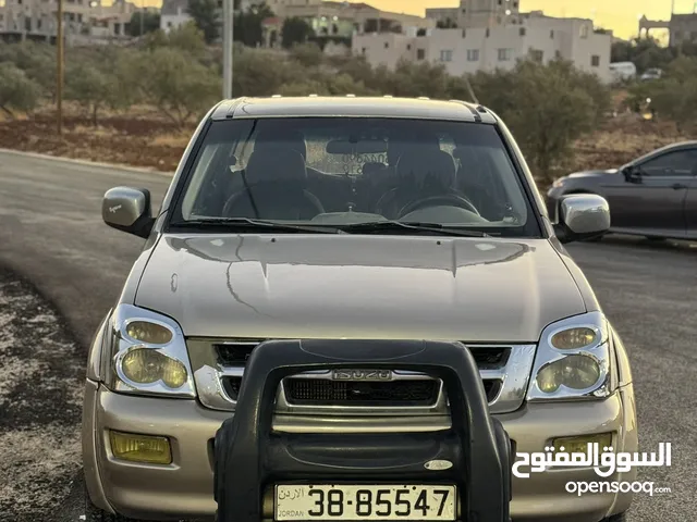 Dmax 2005 4*4 فحص