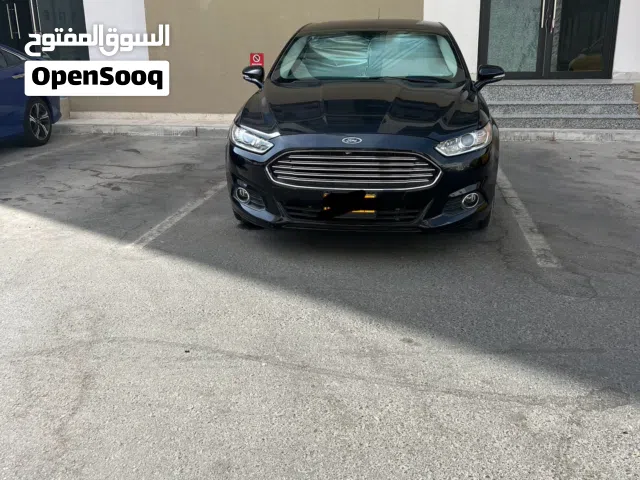2016 فورد فيوجن SE