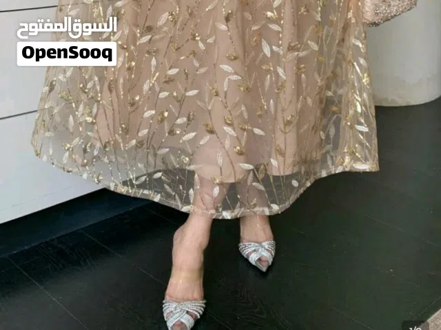 تنورة شيفون مطرزة