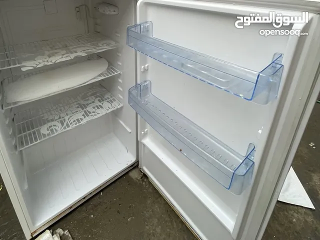 ثلاجه نضيفه