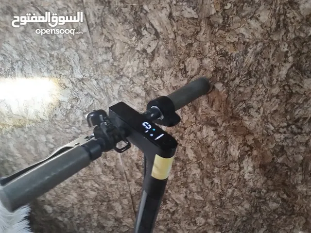 اسكوتر كهربائي جميله