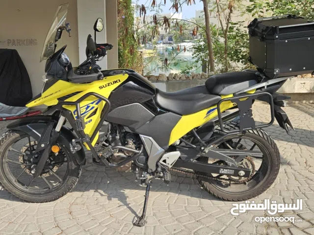 Suzuki V-Strom 250SX Excellent condition with low mileage, Always serviced by the agent. Lady owner