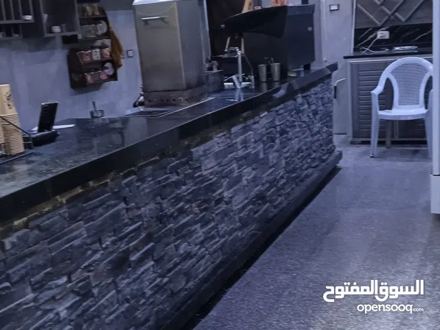 لظروف خاصة للبيع قهوة معروفه في عمان حي نزال