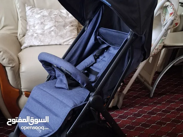 عربة أطفال