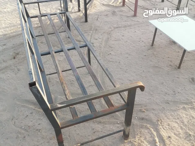 كراسي حديد مع الفرش