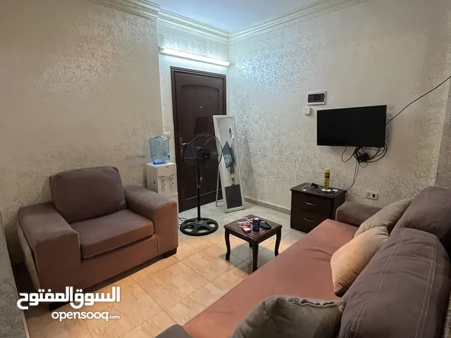 مطلوب شريك سكن جامعي خلوق اقرا الوصف