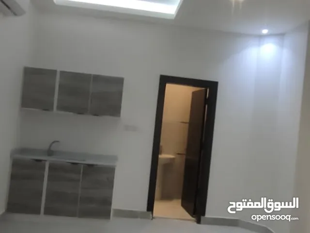 90 m2 1 Bedroom Apartments for Rent in Al Riyadh Al Arid