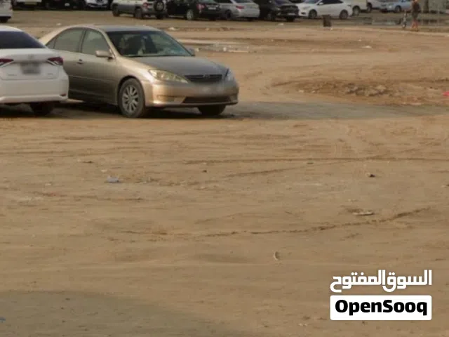 ارض للبيع في تجاريه مويلح قريبه من المدارس و جميع الخدمات على الشارع مباشر 5500قدم مربع