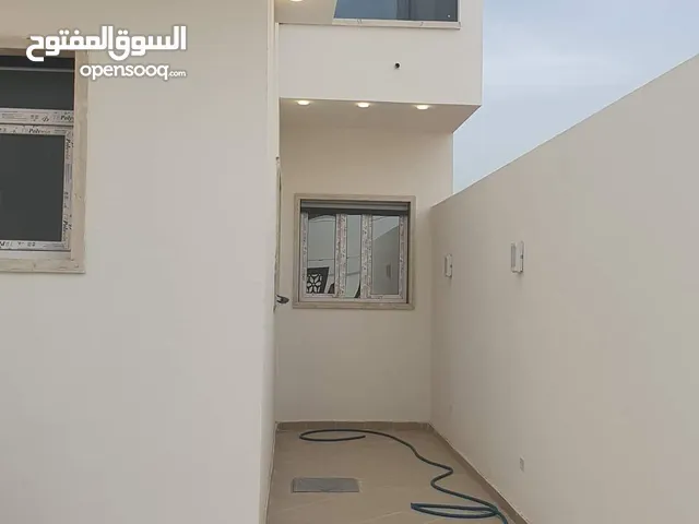 400 m2 More than 6 bedrooms Townhouse for Sale in Tripoli Al-Serraj