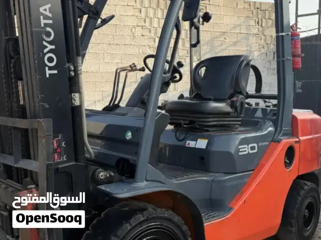 للبيع 8 رافعات شوكيه فوركلفت Forklift for Sale