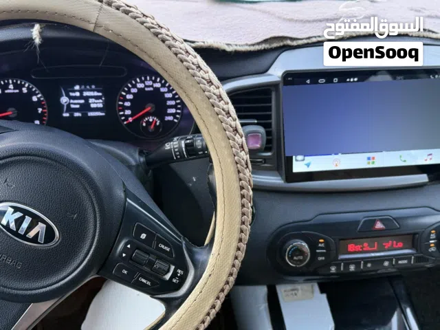 2016 Kia Sorento Standard