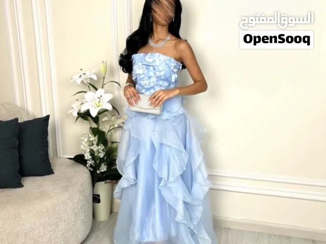 عندي نفس الفستان ذا للبيع وجديد أخذته وتكنسلت