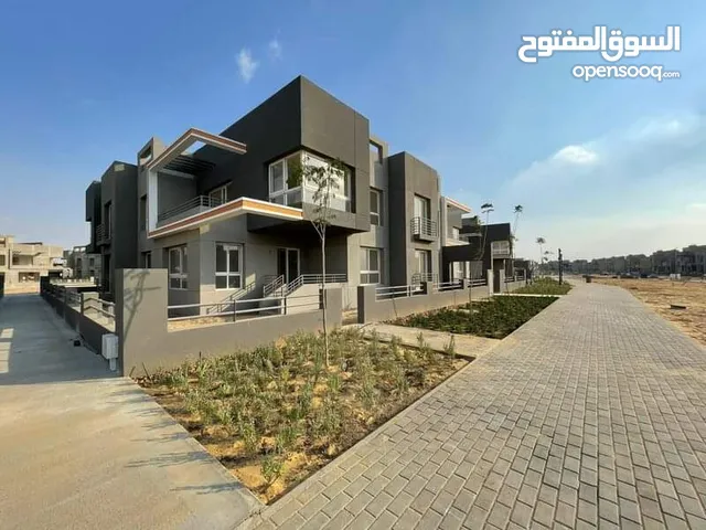 140 m2 4 Bedrooms Apartments for Sale in Giza Sheikh Zayed