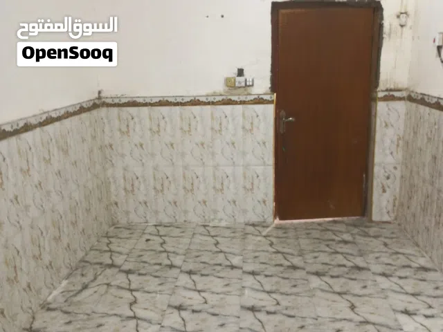 للايجار شقه ارضيه معزوله في البراضعيه قرب سوق البراضعيه