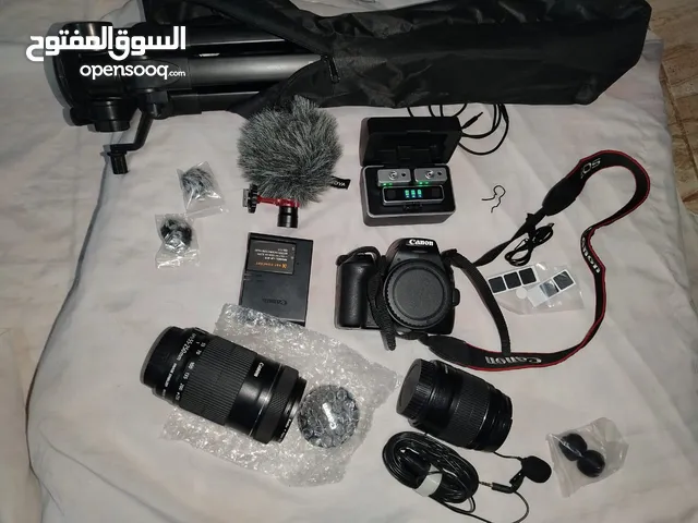 كاميرا كانون 250d مع معدات أخرى