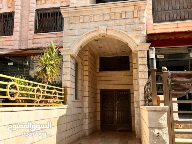160 m2 3 Bedrooms Townhouse for Sale in Amman Medina Street