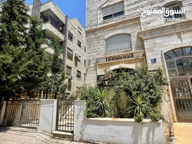 220 m2 4 Bedrooms Apartments for Sale in Amman Jabal Al Zohor