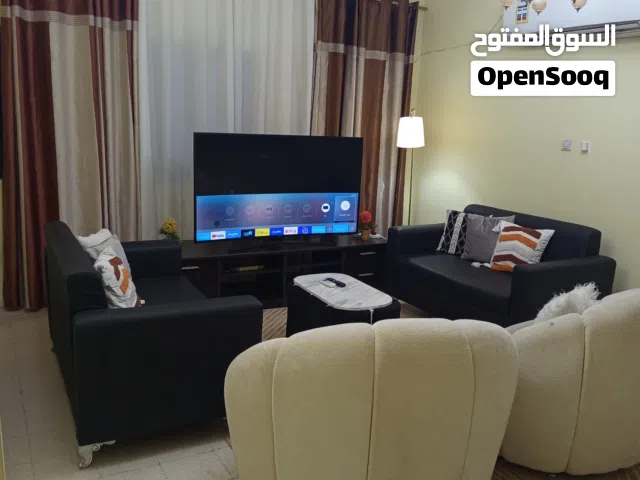 غرفتين وصاله ومطبخ وحمام شامل الخوير خلف الضيعه اللبنانيه وركن الشاي وقريب من مسجد سعيد بن تيمور 290