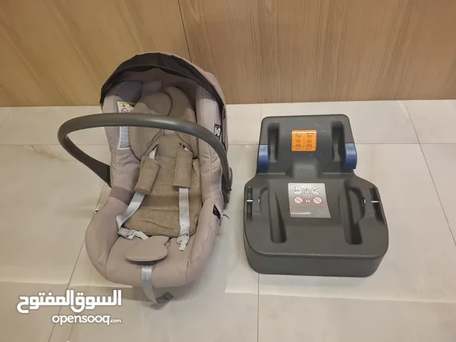 كرسي وقاعدة لمقعد سيارة إنجليسينا Inglesina Car seat Cot and Base