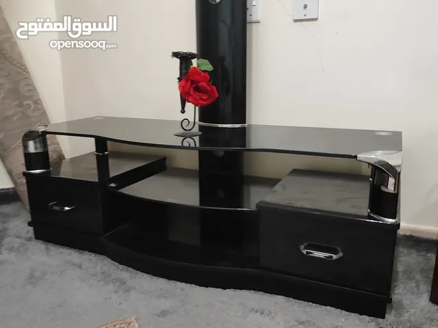 طاولة زجاجية