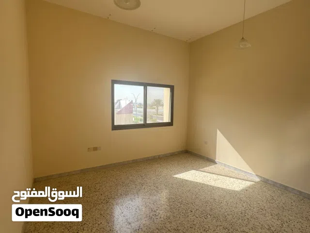 2000 m2 5 Bedrooms Villa for Rent in Sharjah Cornich Al Buhaira