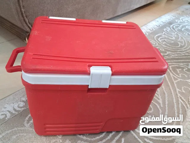 ثلاجة سمك ممتازة حق الطلعات حجمها متوسط