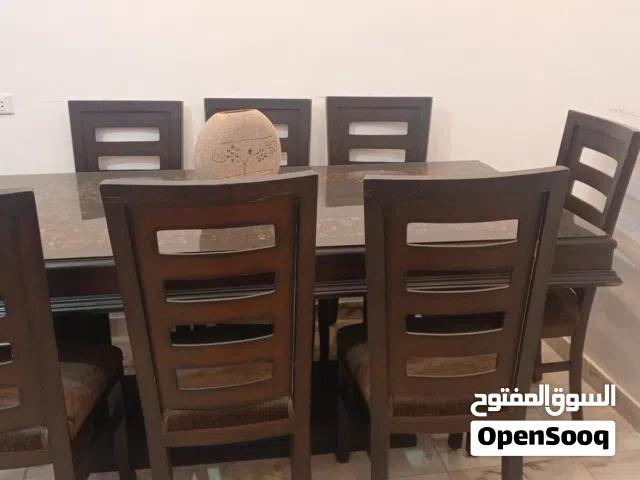 غرفة سفرة ثقيلة