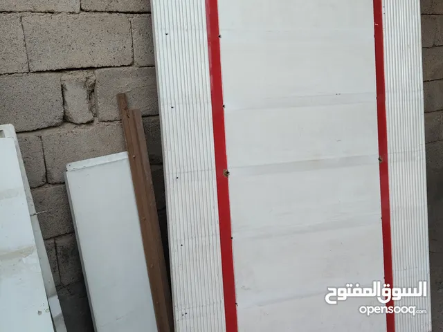 عارضات محلات تجاريه