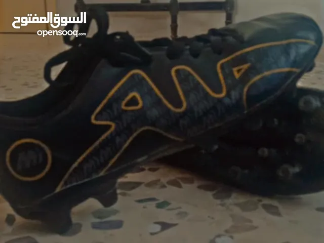 40 Sport Shoes in Amman