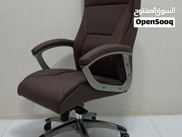 كراسي جلد بجميع انواعها الفخمه والعاديه