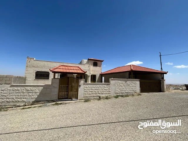 185 m2 3 Bedrooms Townhouse for Sale in Tafila Al-Ayes