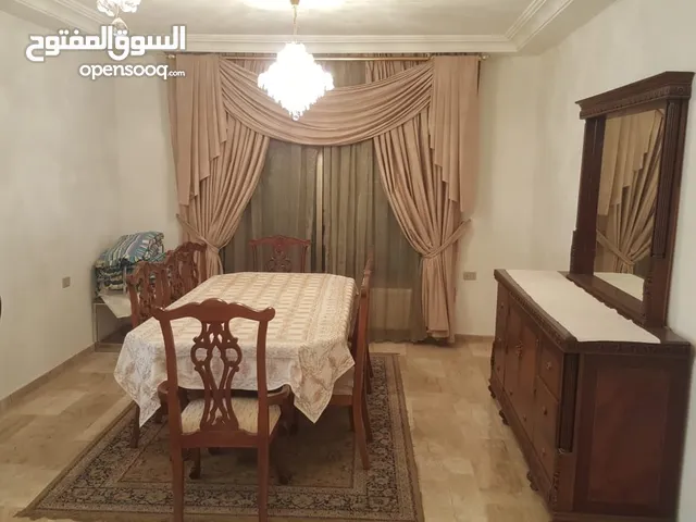 Flat / Apartment in Al Rabiah 4 Master Bedrooms  شقة لليجار في الرابية، فخمة و مأثثة و كبيرة 210 متر