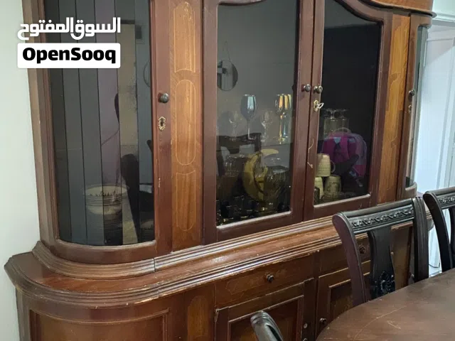 بوفيه  خشب قطعتين رفوف زجاج