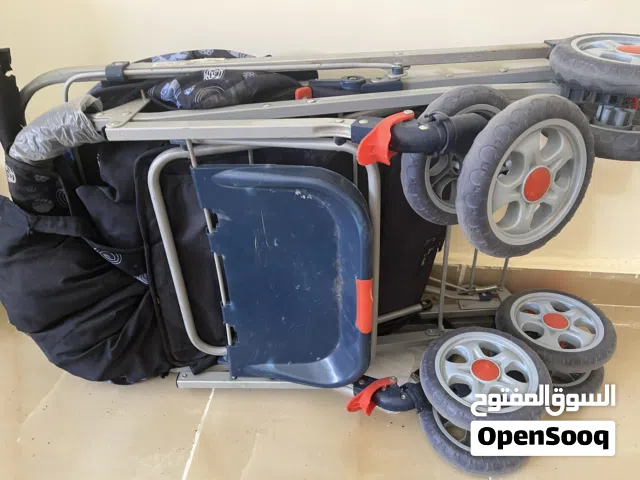 كروسه اطفال استعمال نظيف كبيرة الحجم نظيفه