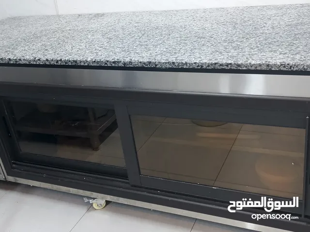 براد ستانلس للحلويات جديد بحالة الوكالة مستعمل لمدة شهر