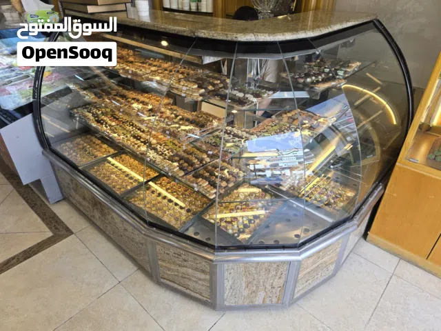 ثلاجة عرض للبيع بسعر مغري