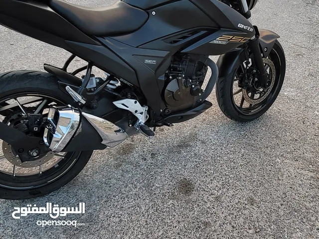 سوزوكي GSX 250