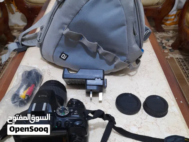 كاميرا نيكون 5300d بدقة 24 ميجابكسل بتصور فيديو 1080 60 فريم شاشة متحركة مع كل حاجتها الاصلية